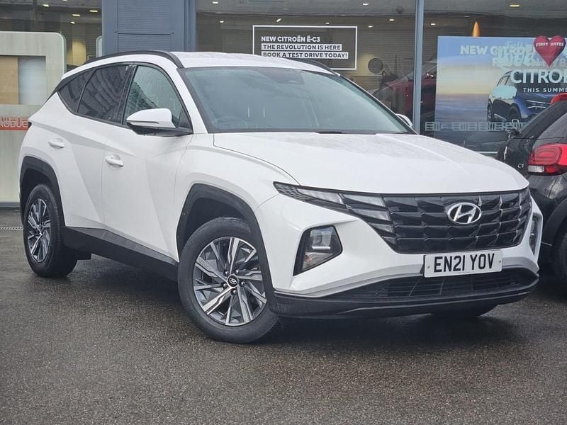 White Used 2021 Hyundai Tucson SE SUV | £19,295 (Super price) - Image 1/4