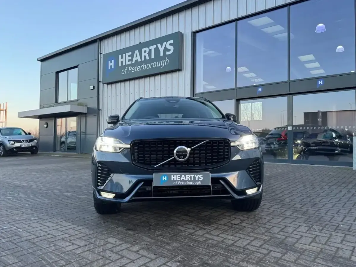 Usado Volvo XC60 Ultra 250 HP (183 kW) 2025 Azul SUV