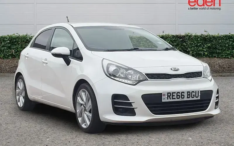 Used Kia Rio 109 HP (80 kW) 2016 Hatchback