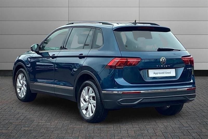 Used VW Tiguan Life 245 HP (180 kW) 2022 Nightshade blue SUV