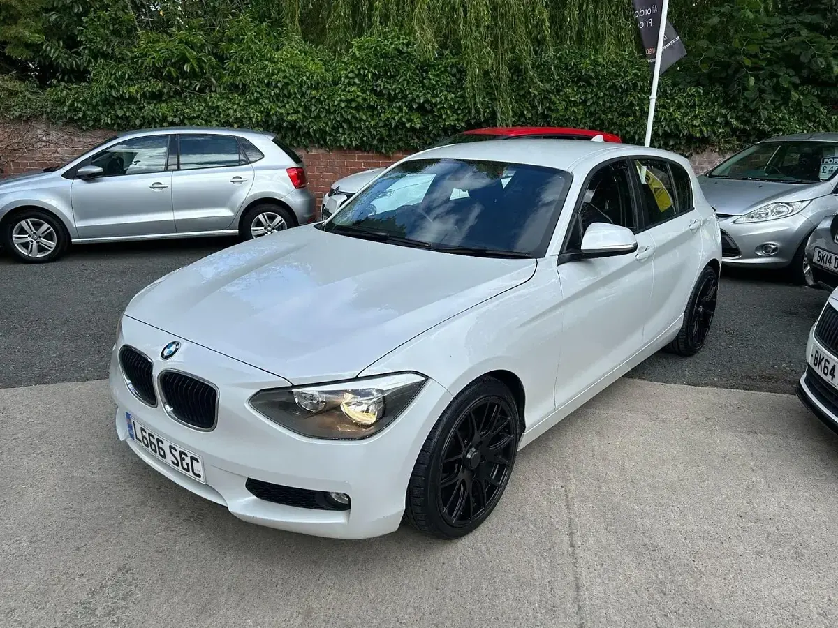 Used BMW 116 Efficient Dynamics 2013 White Hatchback