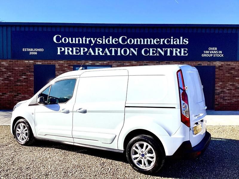 Used Ford Transit Connect Limited 120 HP (88 kW) 2021 White MPV