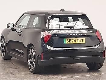 Usado Mini Cooper Exclusive 160 kW (218 CV) 2024 Negro Utilitario