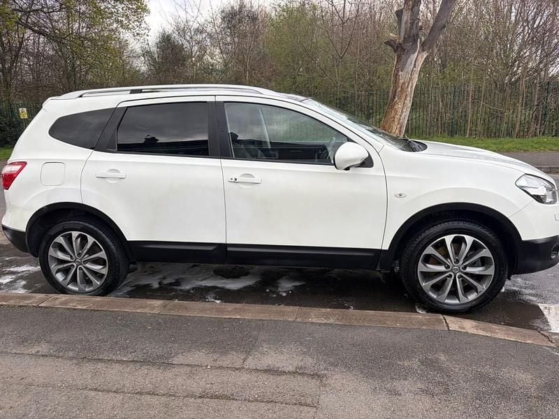 Used Nissan Qashqai +2 Tekna 130 HP (95 kW) 2012 White SUV
