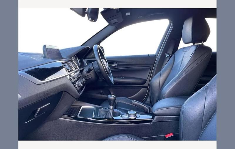 Used BMW 118 M Sport 136 HP (100 kW) 2019 White Hatchback