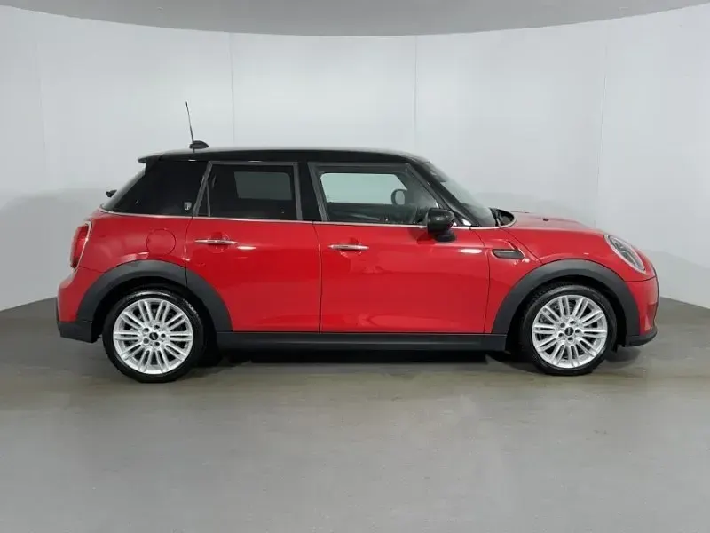 Używany Mini Cooper Exclusive 2023 Czerwony Hatchback