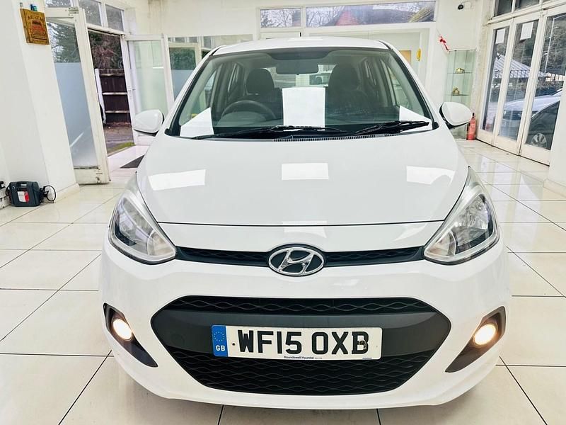 Used Hyundai i10 SE 2015 White Hatchback