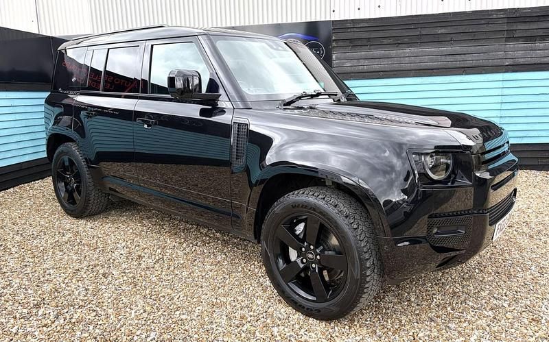Used Land Rover Defender SE Dynamic 300 HP (220 kW) 2022 Black SUV