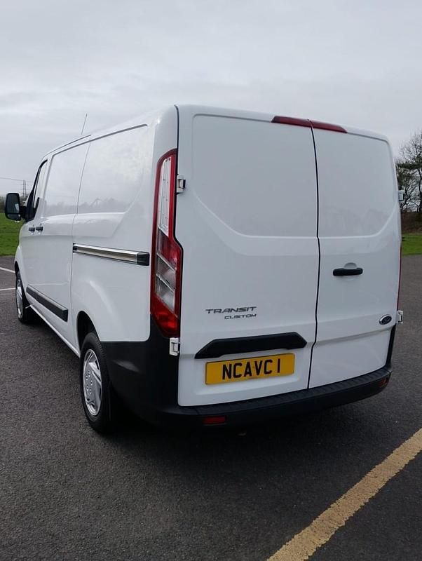 Used Ford Transit Custom 100 HP (73 kW) 2015 White Van