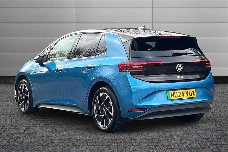 Used VW ID.3 Pro 150 kW (204 HP) 2024 Costa azul with black roof Hatchback