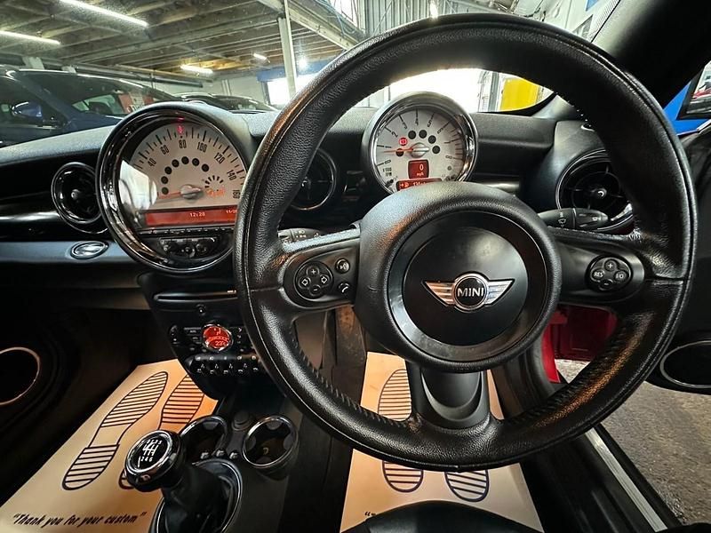 Used Mini Cooper Coupé 122 HP (89 kW) 2012 Red Coupe