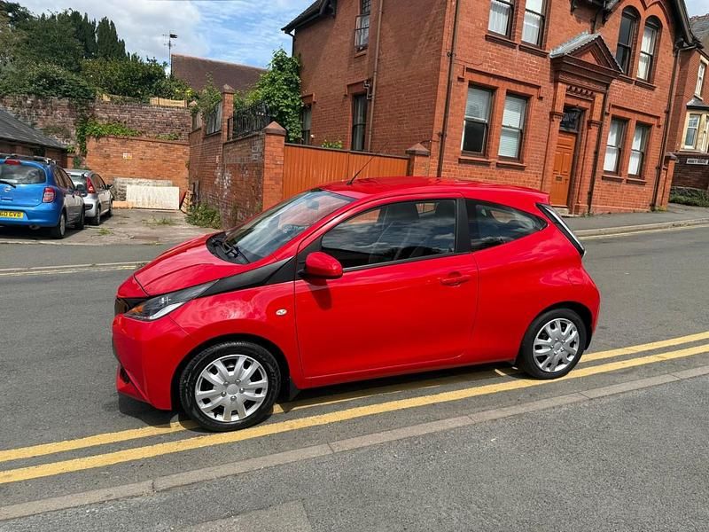 Red Used 2016 Toyota Aygo X-play Hatchback | £5,390 (Fair price) - Image 1/4