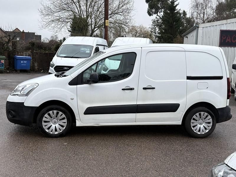 Used Citroën Berlingo 75 HP (55 kW) 2013 White MPV