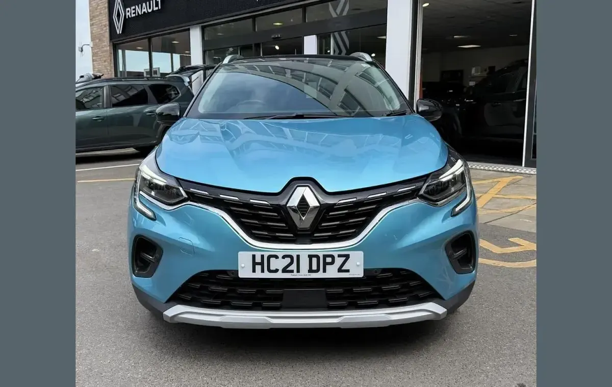 Used Renault Captur Version S 143 HP (105 kW) 2021 Celedon blue  SUV