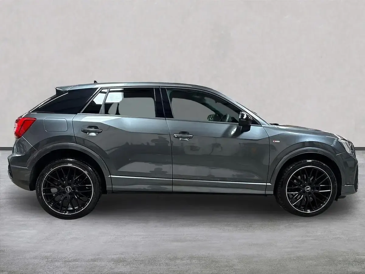 Used Audi Q2 Black Edition 150 HP (110 kW) 2021 Grey SUV