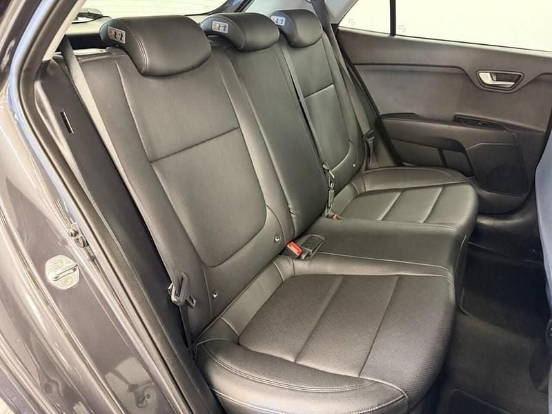 Used Kia Rio 100 HP (73 kW) 2018 Grey Hatchback