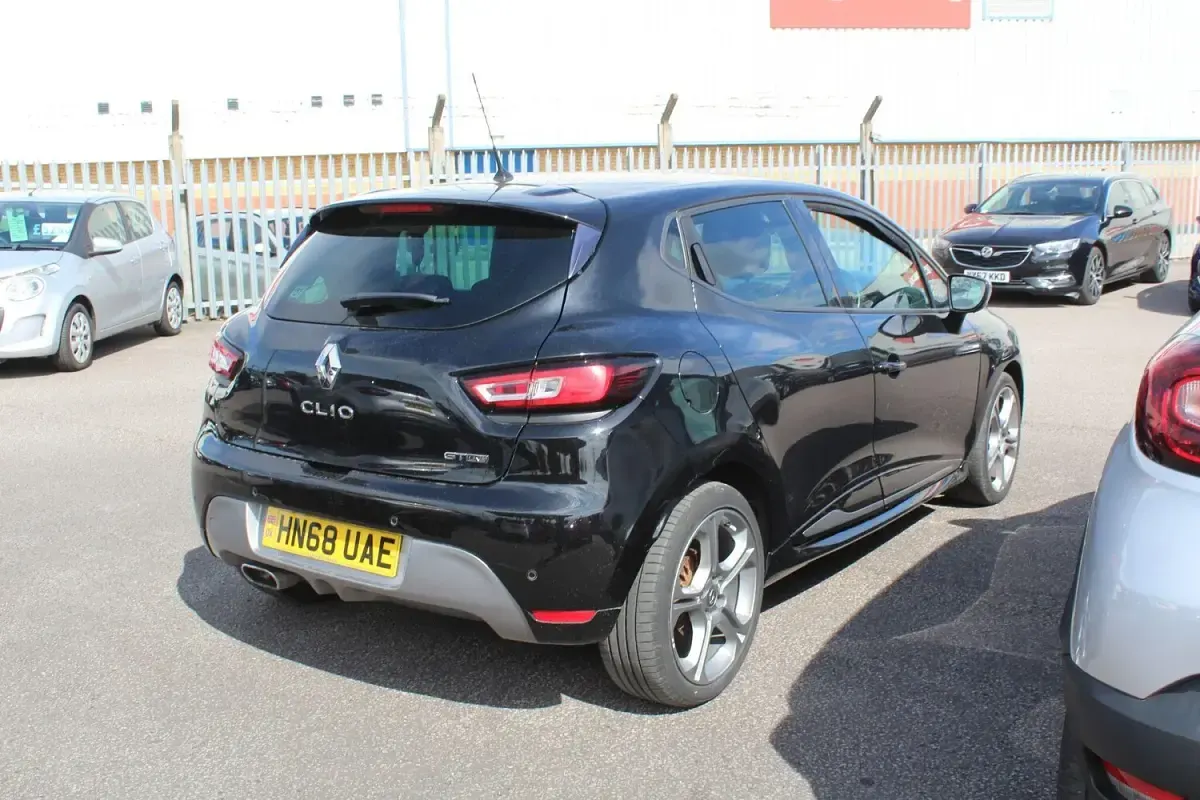 Used Renault Clio GT-Line 110 HP (80 kW) 2018 Black Hatchback