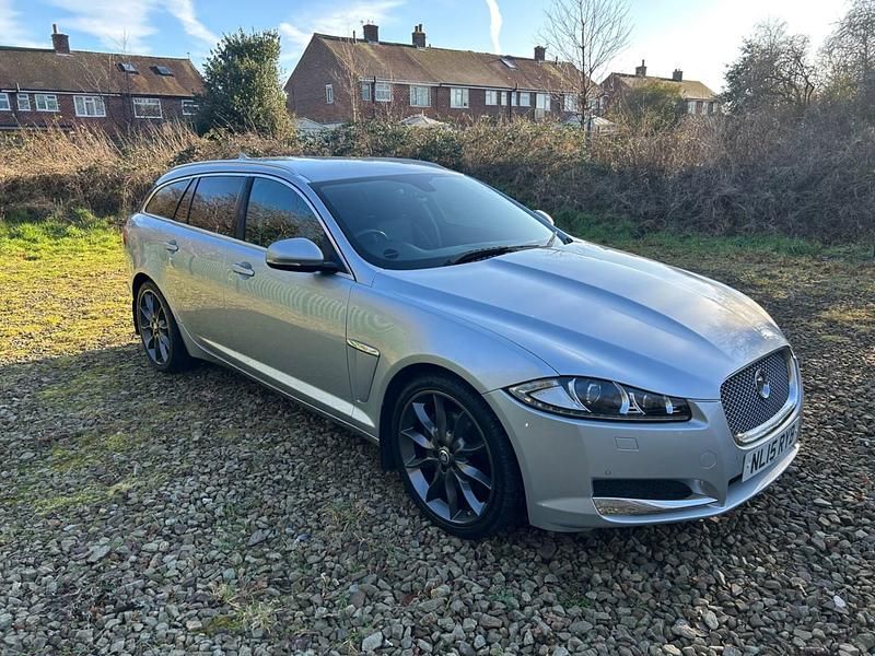 Begagnad Jaguar XF Luxury 2015 Silver Kombi