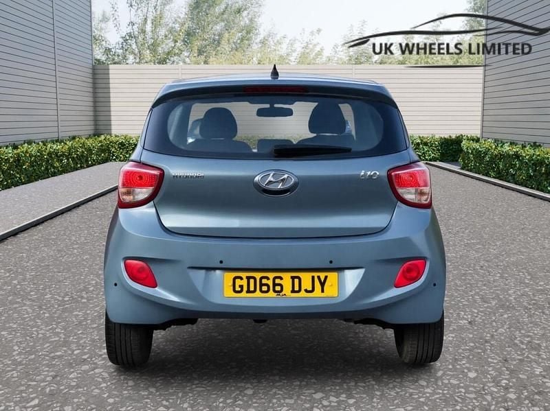 Used Hyundai i10 Premium SE 83 HP (61 kW) 2016 Blue Hatchback