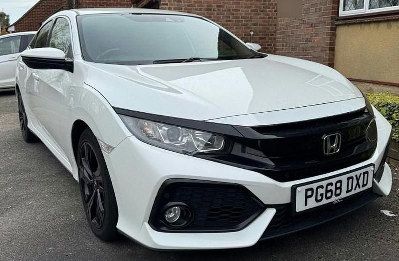 Used Honda Civic SR 126 HP (92 kW) 2019 White Hatchback