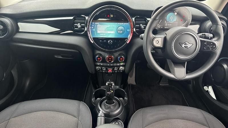 Used Mini Cooper Classic 136 HP (100 kW) 2023 Red Hatchback