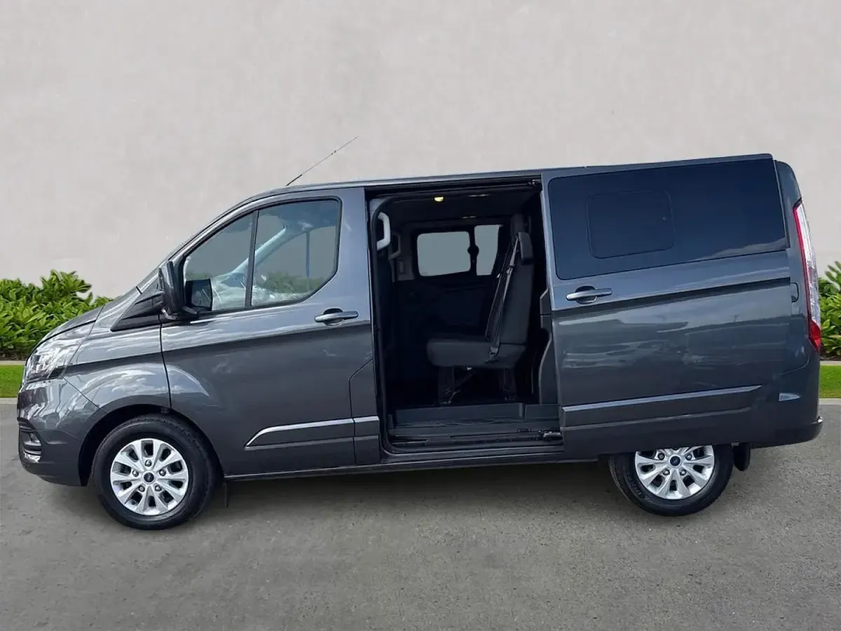 Used Ford Transit Custom Limited 130 HP (95 kW) 2023 Grey Van
