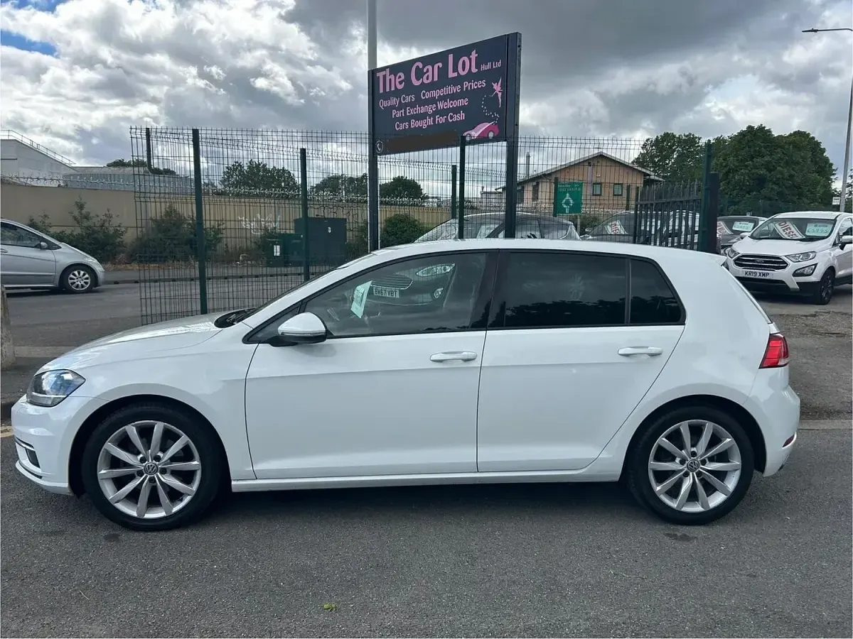 Used VW Golf VII GT 150 HP (110 kW) 2018 White Hatchback