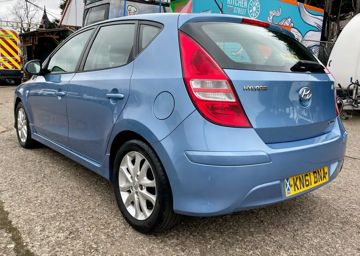 Used Hyundai i30 Comfort 113 HP (83 kW) 2011 Blue Hatchback