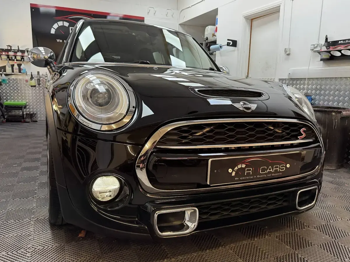Used Mini Cooper SD Hatch 170 HP (125 kW) 2015 Midnight black Hatchback