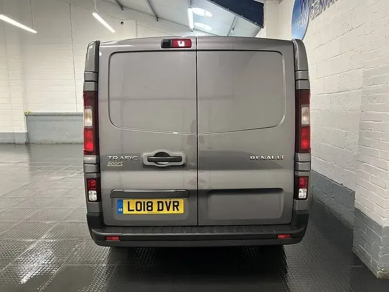Used Renault Trafic 143 HP (105 kW) 2018 Grey MPV