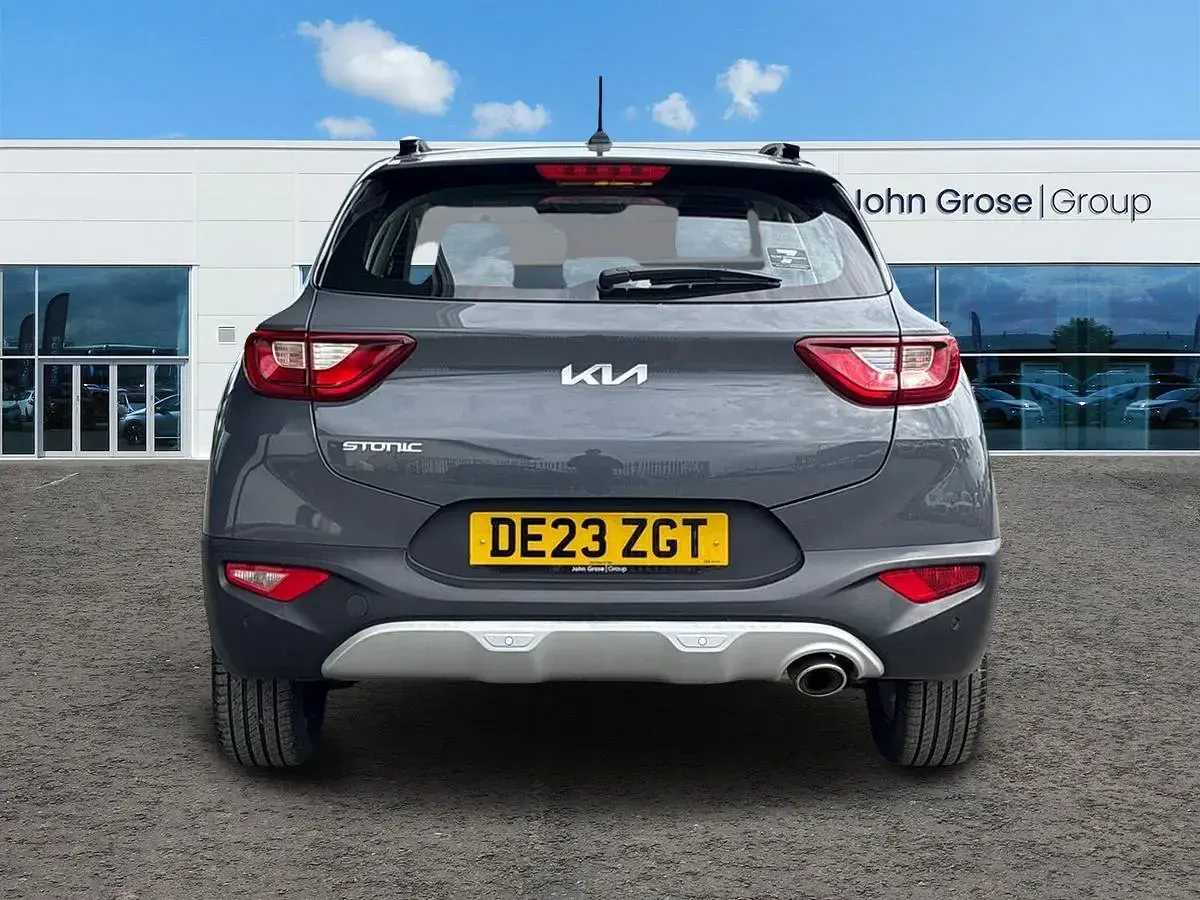 Used Kia Stonic 99 HP (72 kW) 2023 Grey SUV