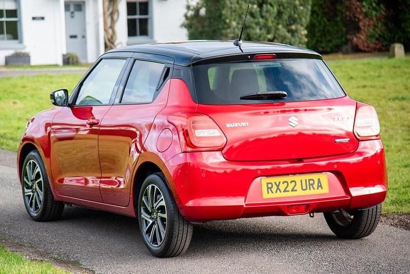 Used Suzuki Swift SZ5 83 HP (61 kW) 2022 Red Hatchback