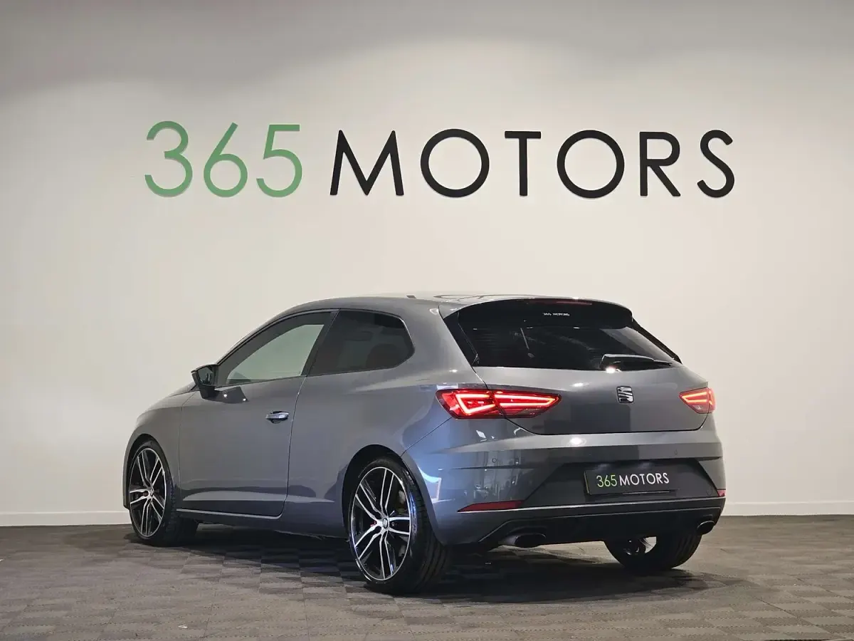 Used Seat Leon CUPRA 300 HP (220 kW) 2017 Grey Hatchback