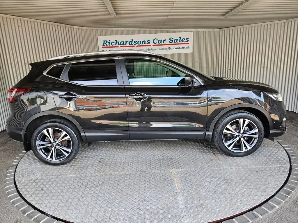Used Nissan Qashqai N-Connecta 150 HP (110 kW) 2020 Black SUV