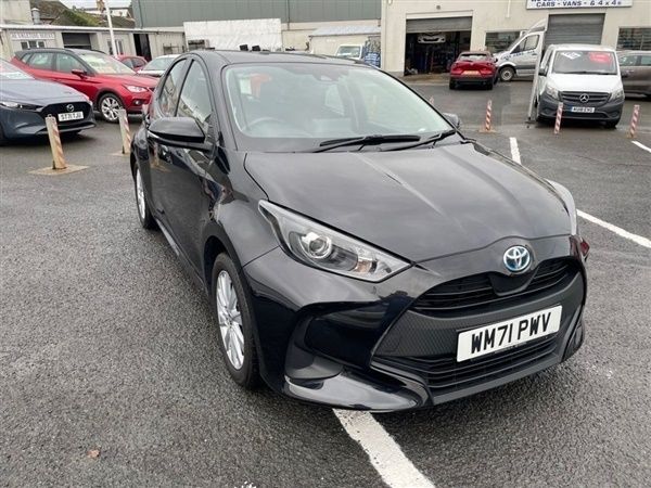 Black black Used 2022 Toyota Yaris Hatchback | £14,950 (Good price) - Image 1/1