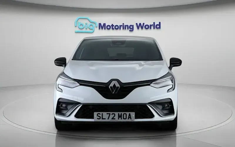 Used Renault Clio RS Line 145 HP (106 kW) 2022 White Hatchback