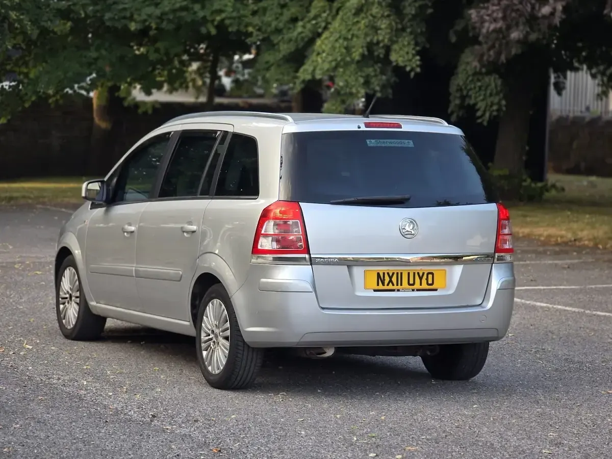 Used Vauxhall Zafira Excite 2011 Silver MPV