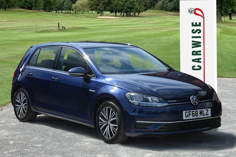 Blue Used 2018 VW Golf VII SE Hatchback | £10,500 (Good price) - Image 1/4