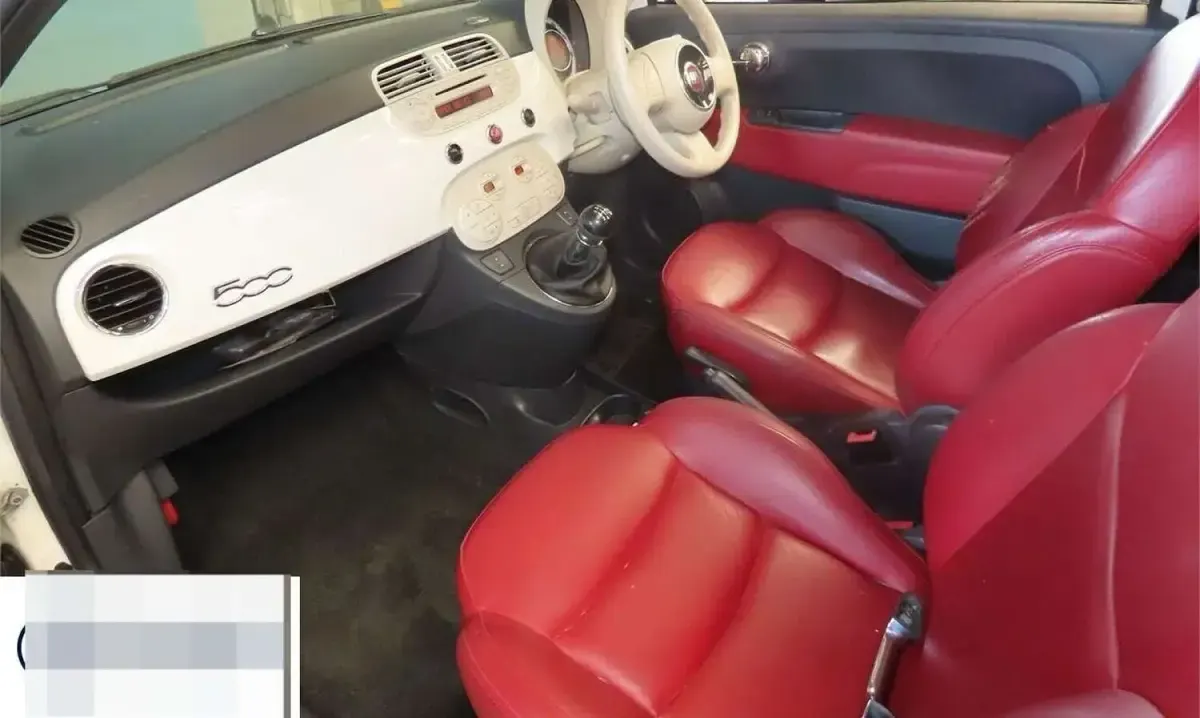 Used Fiat 500 Lounge 85 HP (62 kW) 2012 White Hatchback