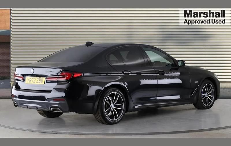 Usado BMW 530e M Sport 292 CV (214 kW) 2022 Negro Berlina