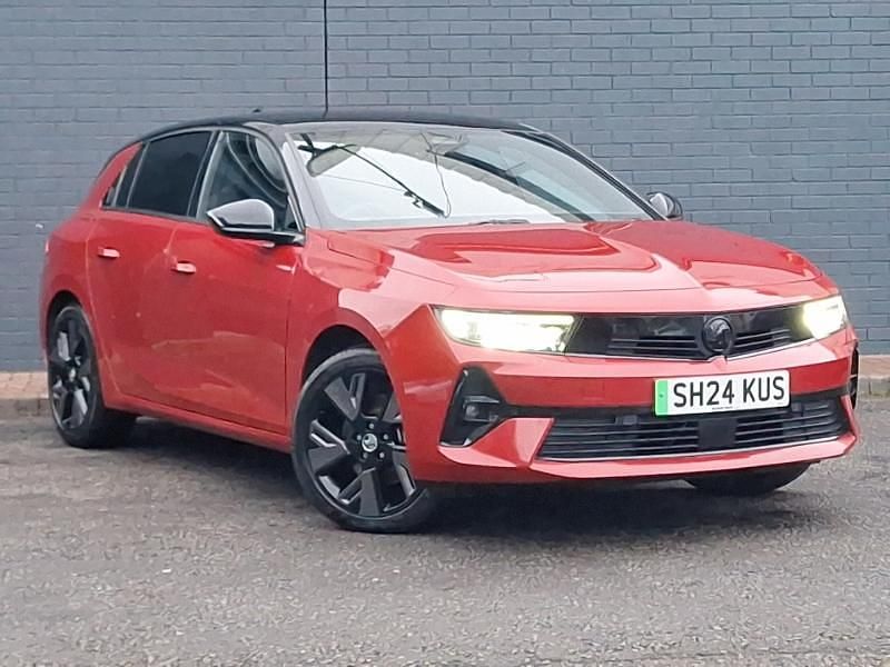Premium metallic crimson red Used 2024 Vauxhall Astra Hatchback | £17,998 (Fair price) - Image 1/4