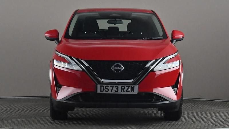 Used Nissan Qashqai Acenta Premium 140 HP (102 kW) 2024 Red SUV