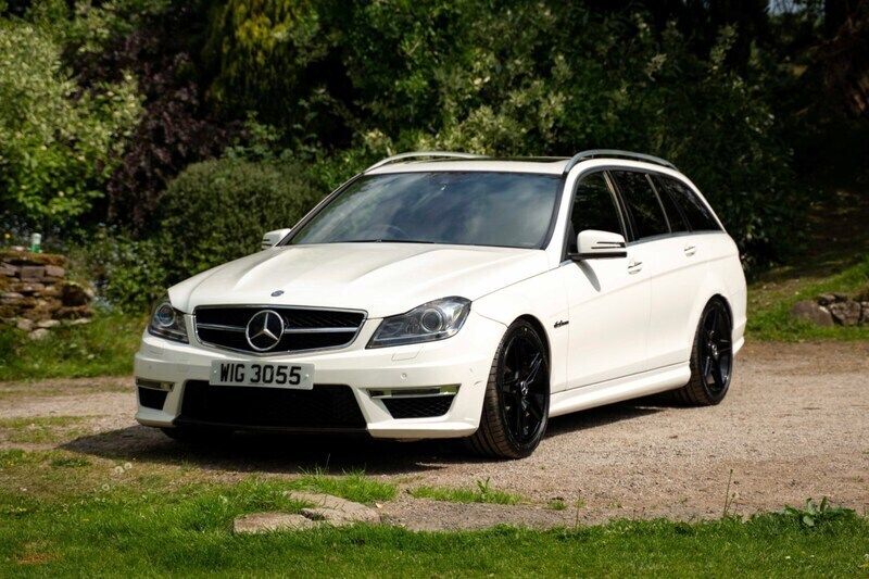 White Used 2022 Mercedes C63 AMG Estate | £19,995 - Image 1/4