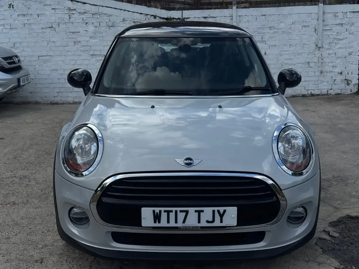 Used Mini Cooper D Hatch 2017 Silver Hatchback