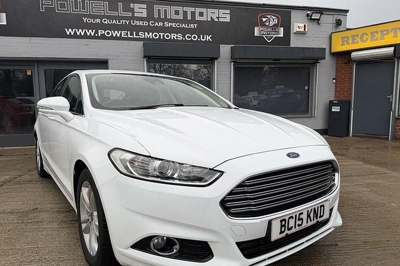 White Used 2015 Ford Mondeo Titanium Hatchback | £5,995 (Good price) - Image 1/1