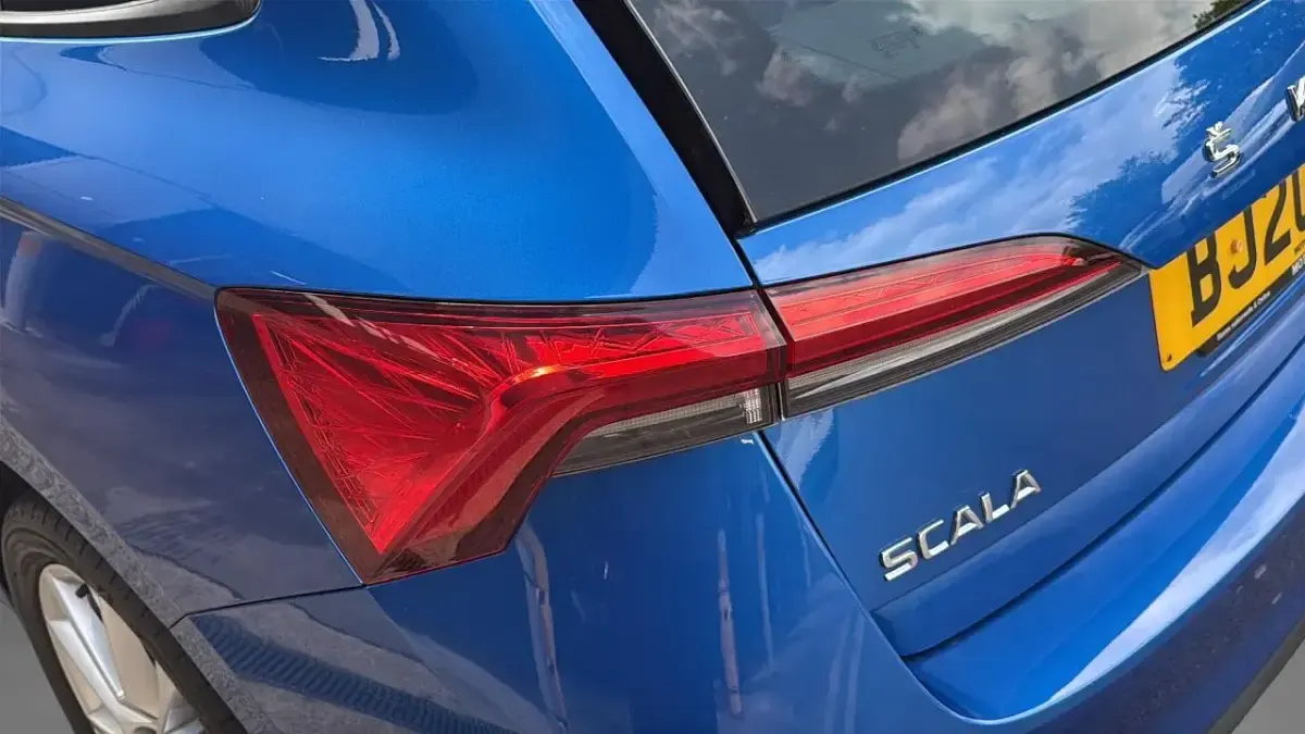 Used Skoda Scala SE L 148 HP (108 kW) 2020 Blue Hatchback