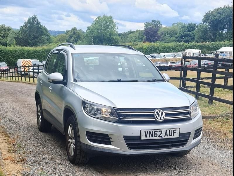 Używany VW Tiguan S 140 KM (102 kW) 2012 Srebrny SUV