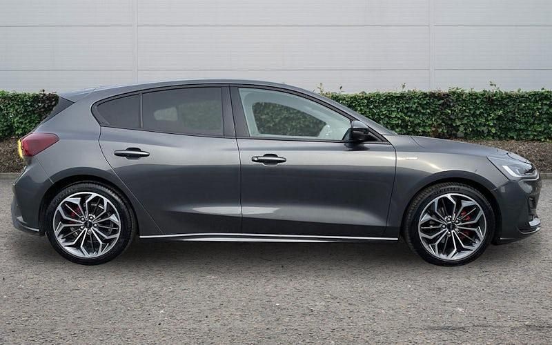 Used Ford Focus ST-Line X 155 HP (114 kW) 2024 Grey Hatchback