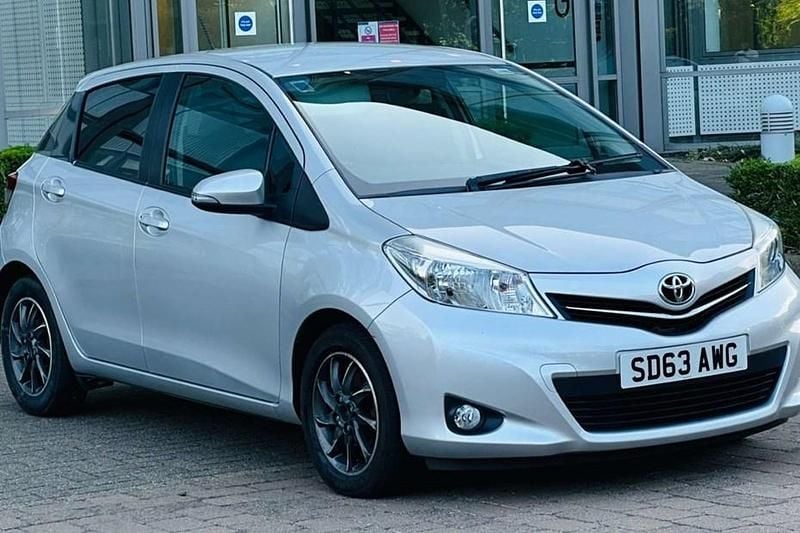 Silver Used 2013 Toyota Yaris Edition Hatchback | £5,190 (Fair price) - Image 1/1