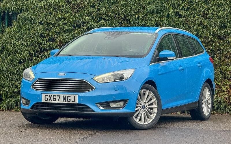 Used Ford Focus Titanium X 182 HP (133 kW) 2017 Blue Estate